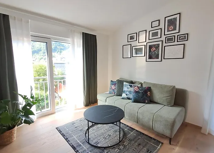 - Penthouse Laimer Apartment